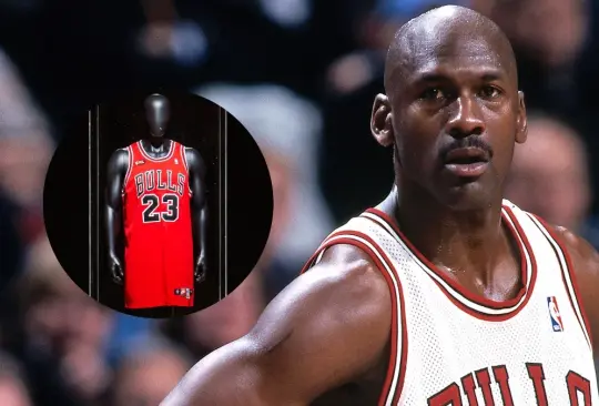 Uno de los últimos jersey de Michael Jordan fue subastado en una millonaria cifra.