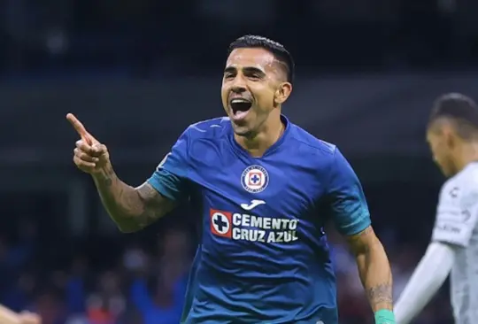 Jesús Escoboza celebra el gol del triunfo de Cruz Azul sobre León. Jesús Escoboza celebra el gol del triunfo de Cruz Azul sobre León.