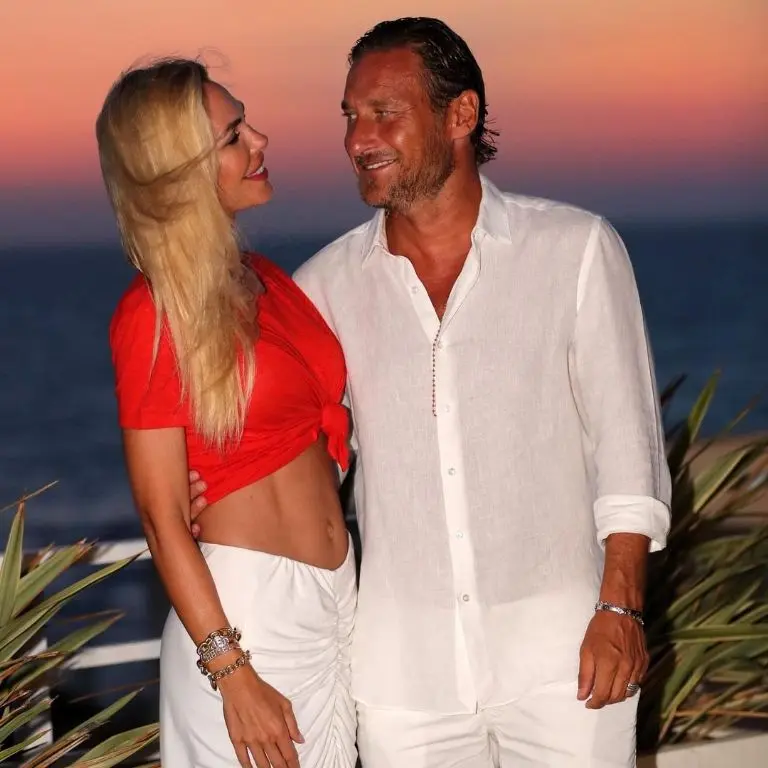 Totti presumía en sus redes sociales todo el amor que le tenía a su esposa. Foto: Instagram @<br>francescototti