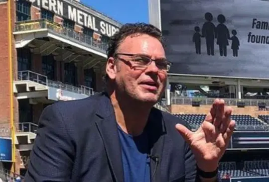 David Faitelson confía en que Chivas le puede dar una sorpresa al América en la cancha del Estadio Azteca. David Faitelson confía en que Chivas le puede dar una sorpresa al América en la cancha del Estadio Azteca.