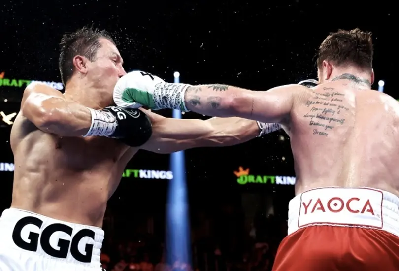 Canelo Álvarez se cansó de conectar a un inoperante Gennady Golovkin. Canelo Álvarez se cansó de conectar a un inoperante Gennady Golovkin.