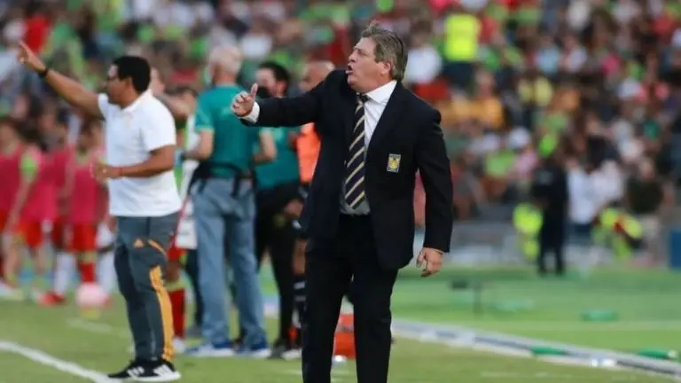 Miguel Herrera lamentó que tengan que esperar una serie de resultados para saber si calificarán de manera directa a la liguilla. Foto: Instagram @miguelherreradt