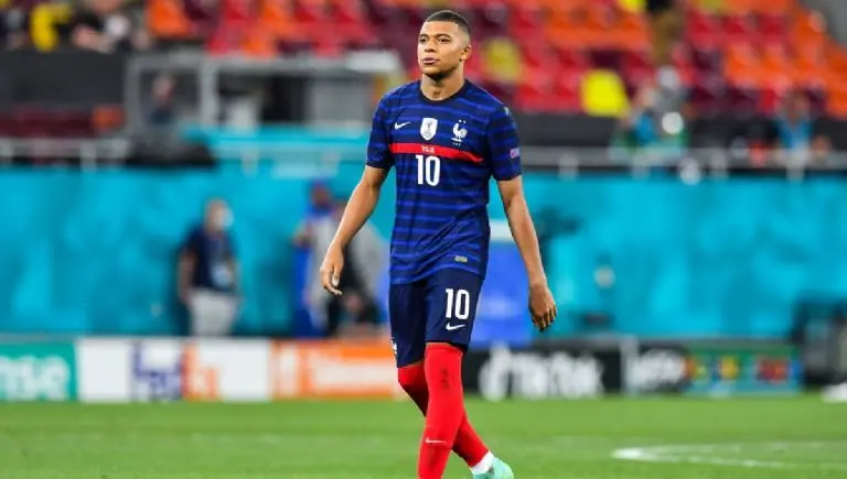 Kylian Mbapé ha sido protagonista de polémicas con su Selección. @KMbappe