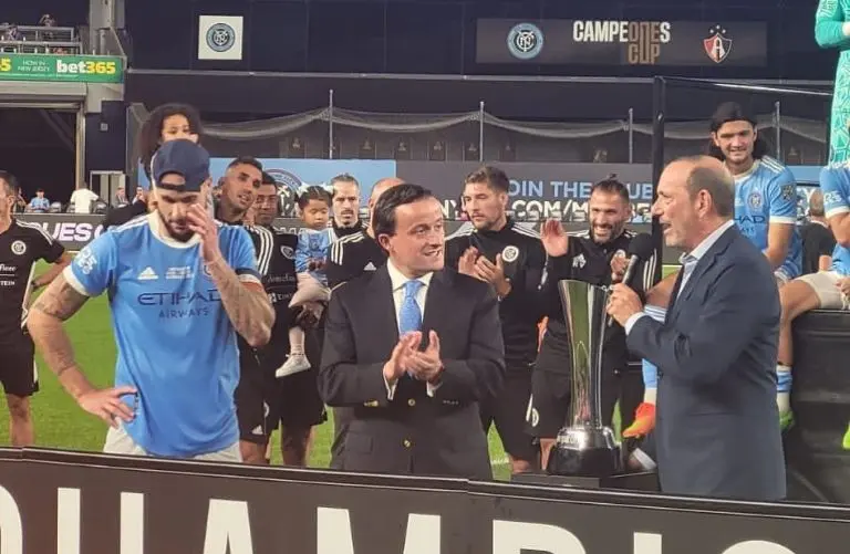 Mikel Arriola en la Campeones Cup - @mikelarriolap