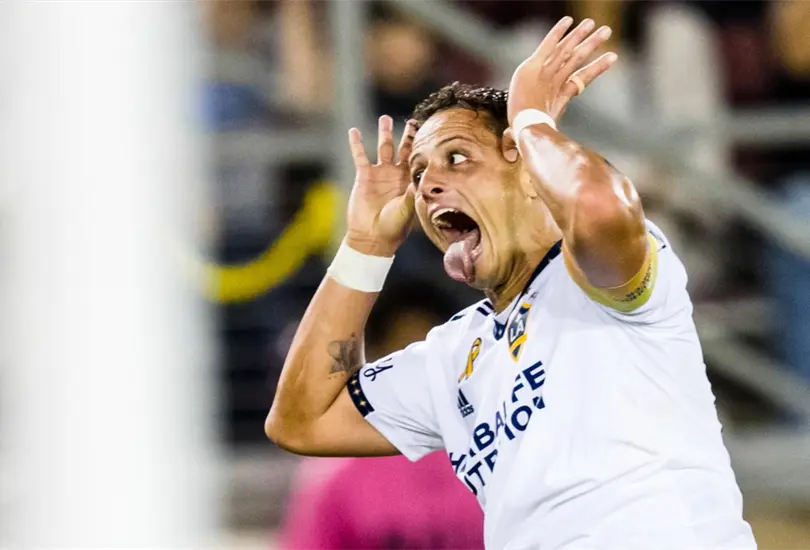 Chicharito Hernández explicó su polémico festejo de payaso tras su doblete ante San José. Chicharito Hernández explicó su polémico festejo de payaso tras su doblete ante San José.