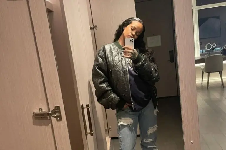 Rihanna será la encargada de llevar el show de medio tiempo. Galería Referee