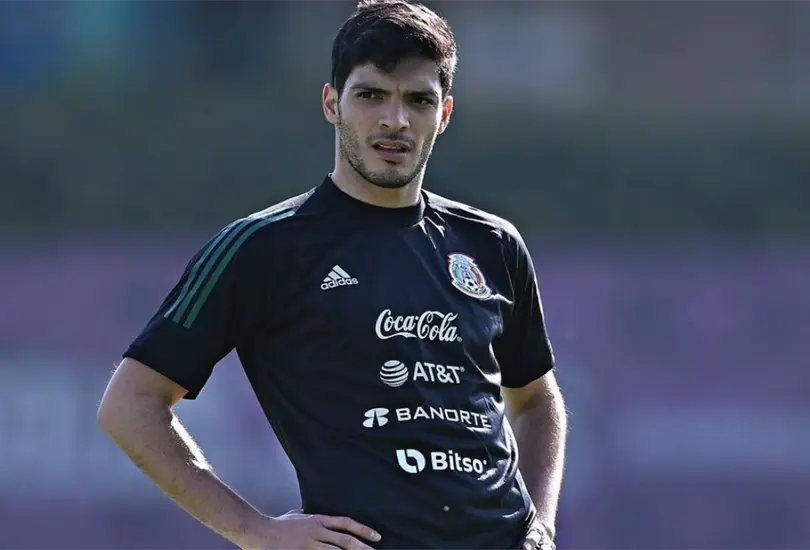 Ra&uacute;l Jim&eacute;nez se ausentar&aacute; de la concentraci&oacute;n de la Selecci&oacute;n Mexicana y su presencia en Qatar 2022 sigue en duda.