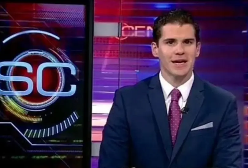 Sergio Dipp en diferentes espacios de ESPN ha dicho que al combinado nacional le hace falta la presencia del Chicharito Hernández. Sergio Dipp en diferentes espacios de ESPN ha dicho que al combinado nacional le hace falta la presencia del Chicharito Hernández.