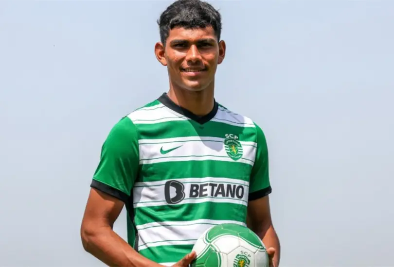 El central mexicano, Jes&uacute;s Alcantar, fue registrado para jugar Champions League con el Sporting de Lisboa. 
