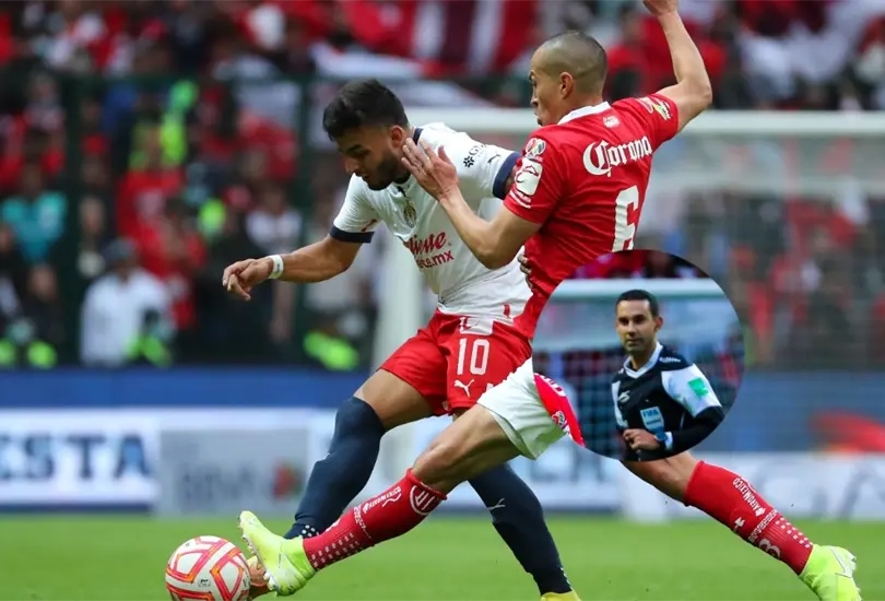 La afici&oacute;n rojiblanca estall&oacute; en contra del arbitraje ante Toluca.
