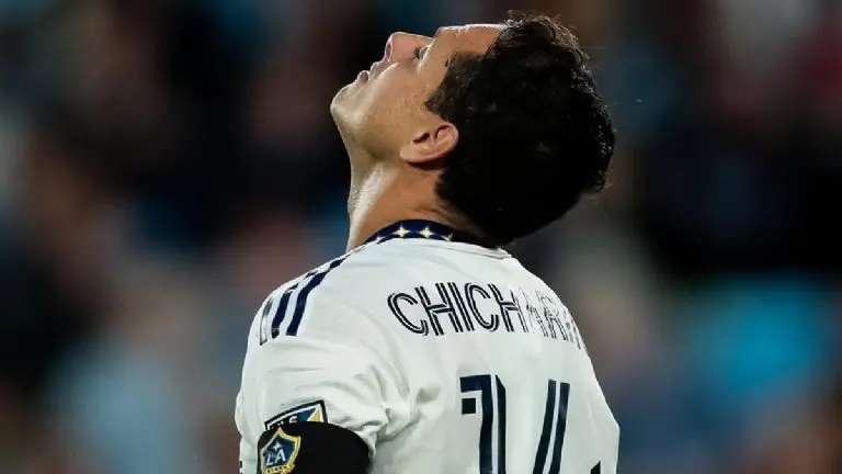 'Chicharito' se lamente con el LA Galaxy - @ch14_