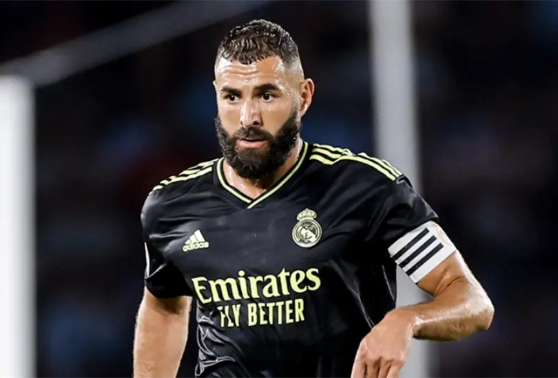 Karim Benzema tuvo que abandonar su primer juego de la temporada en Champions League. Karim Benzema tuvo que abandonar su primer juego de la temporada en Champions League.