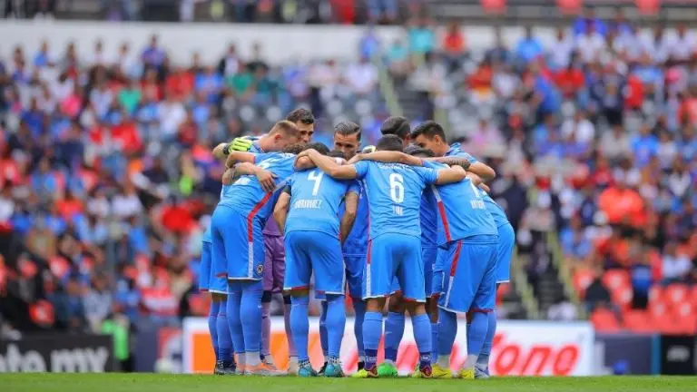 La afición de Cruz Azul espera que su equipo llegue a las finales del Apertura 2022. Foto: @CruzAzul