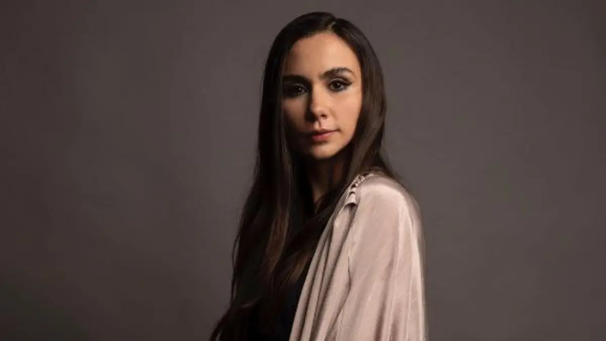 De origen argentino, aún se mantiene como actriz, sin embargo no ha hecho papeles en producciones populares desde hace tiempo.