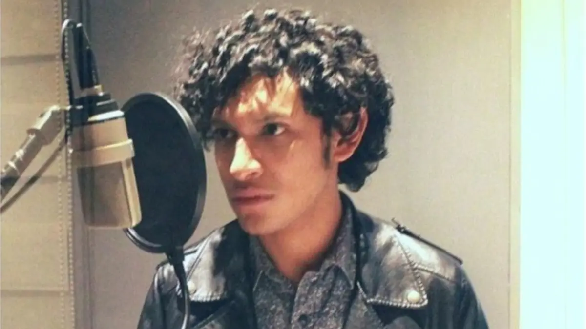 Otro actor que se decantó por el doblaje y participó en series como Beyblade, Victorious y más recientemente Stranger Things.