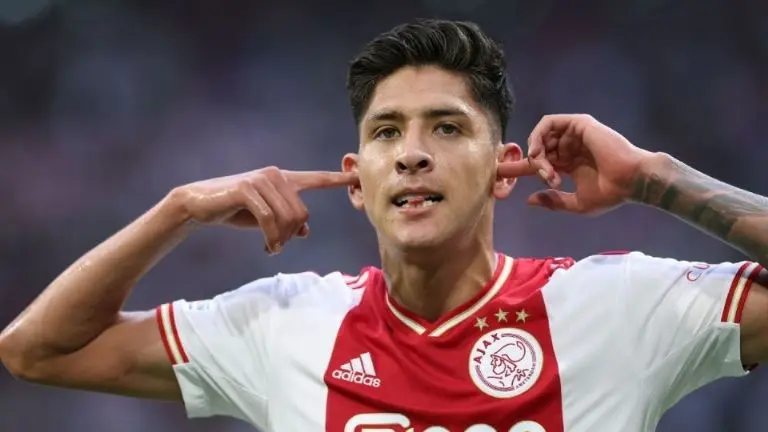 Edson Álvarez metió el 1-0 en el Ajax vs Rangers de la Champions League. Foto: Twitter @ChampionsLeague