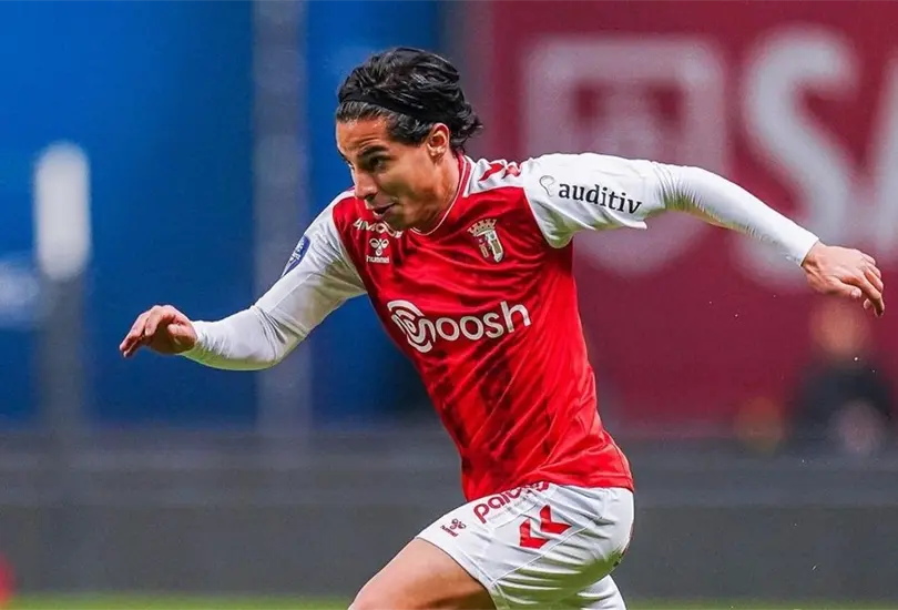 Diego Lainez podr&iacute;a salir del SC Braga