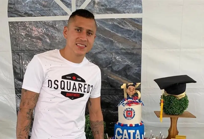 El Cata Dom&iacute;nguez dio su postura tras las cr&iacute;ticas que recibi&oacute; por la fiesta de su hijo.