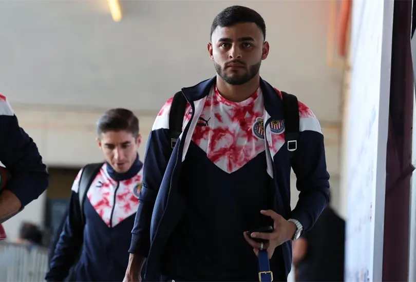 Tras la pol&eacute;mica que gener&oacute; la indisciplina de Alexis Vega, se revel&oacute; que uno de los delanteros de Chivas estar&iacute;a cerca de ir a Europa.