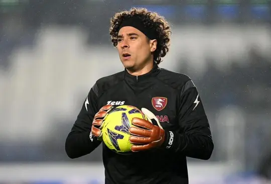 Guillermo Ochoa tuvo un día de pesadilla en la derrota del Salernitana contra el Atalanta