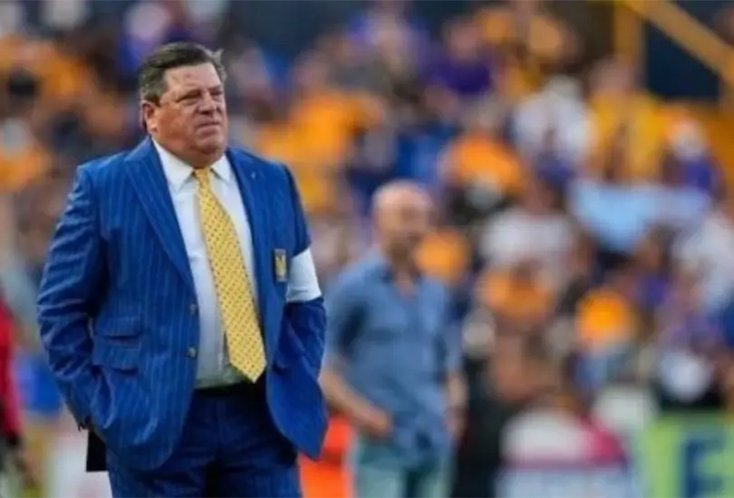 Miguel Herrera combin&oacute; sus estudios con el futbol, pero al final se decidi&oacute; por el deporte.