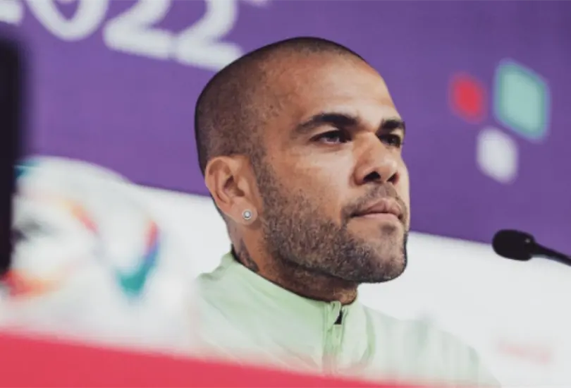 Dani Alves tendr&aacute; que poner en pausa sus actividades con Pumas a causa de problemas legales.