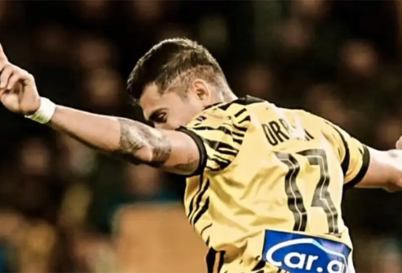 Orbel&iacute;n Pineda ha engalanado a toda Grecia con sus goles y bailes.