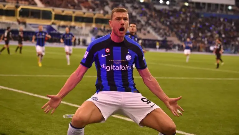 Edin Dzeko rompió el récord de Cristiano Ronaldo. @Inter_es