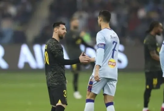 Lionel Messi y Cristiano Ronaldo se enfrentaron una vez más en la cancha del Estadio Internacional Rey Fahd. 