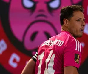 ¡Se acabó! ´Chicharito´ es despedido del Porcinos FC tras debut con derrota en la Kings League