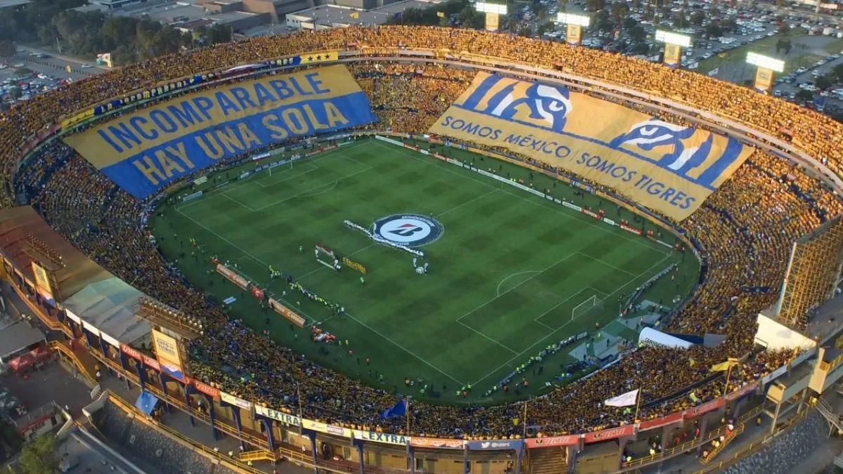 ESTADIO UNIVERSITARIO. El tambi&eacute;n conocido como 'Volc&aacute;n' es uno de los estadios universitarios de la Liga MX, siendo reconocido por albergar los juegos de los Tigres de la Universidad Aut&oacute;noma de Nuevo Le&oacute;n.