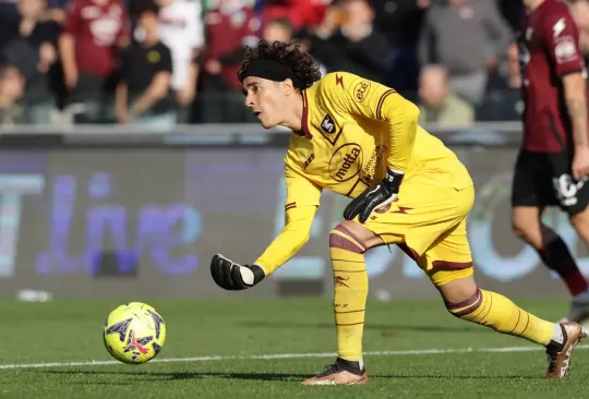 El Salernitana y Guillermo Ochoa volvieron a perder en la Serie A ante el Napoli del Chucky Lozano y se acercan a los puestos de descenso.