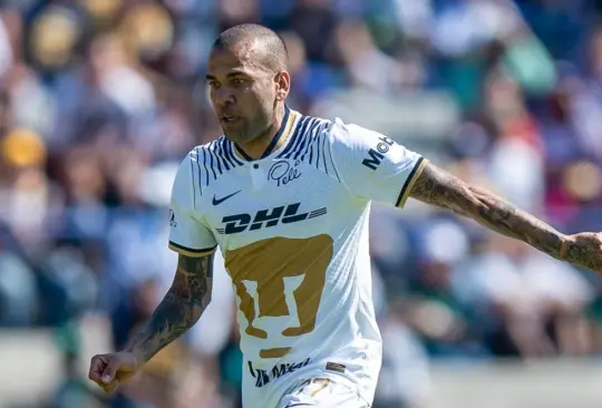 Dani Alves en su último partido de Liga MX con los Pumas de la UNAM.