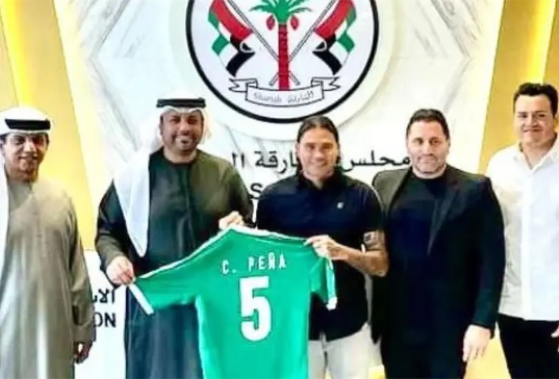 Carlos Pe&ntilde;a utiliz&oacute; sus redes sociales para revelar su nuevo equipo.