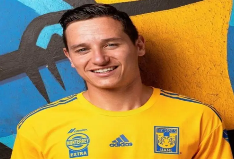 Thauvin solo disput&oacute; 18 meses de futbol en los Tigres. 