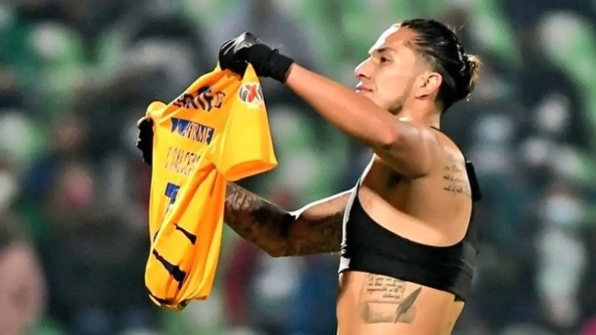 CARLOS SALCEDO. El 'Titán' se dio a conocer en la Liga MX con Chivas, pero fue en 2018 cuando fichó con el Eintracht Frankfurt de Alemania, club en el que duró un año hasta el momento en el que Tigres compró su carta por casi nueve millones de dólares.