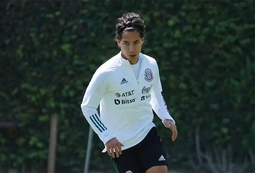 Habr&iacute;an se&ntilde;alado a Diego Lainez como un jugador indisciplinado