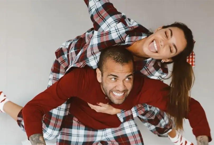 Dani Alves explic&oacute; el motivo que lo llev&oacute; a dar diferentes declaraciones.