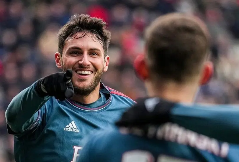 Santiago Gim&eacute;nez volvi&oacute; a marcar para el Feyenoord, ahora en su empate ante el Twente