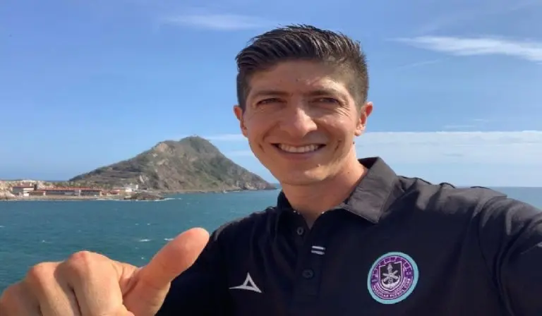 Marco Antonio Palacios tuvo la oportunidad de dirigir también a las fuerzas básicas del Mazatlán. Instagram @3mpikolin