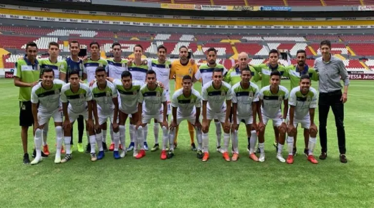 La primera oportunidad que tuvo de dirigir fue en la tercera división con el Inter Playa del Carmen @3mpikolin