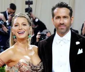 Esposa de Ryan Reynolds se ´mofa´ de él tras el empate del Wrexham AFC en la FA Cup