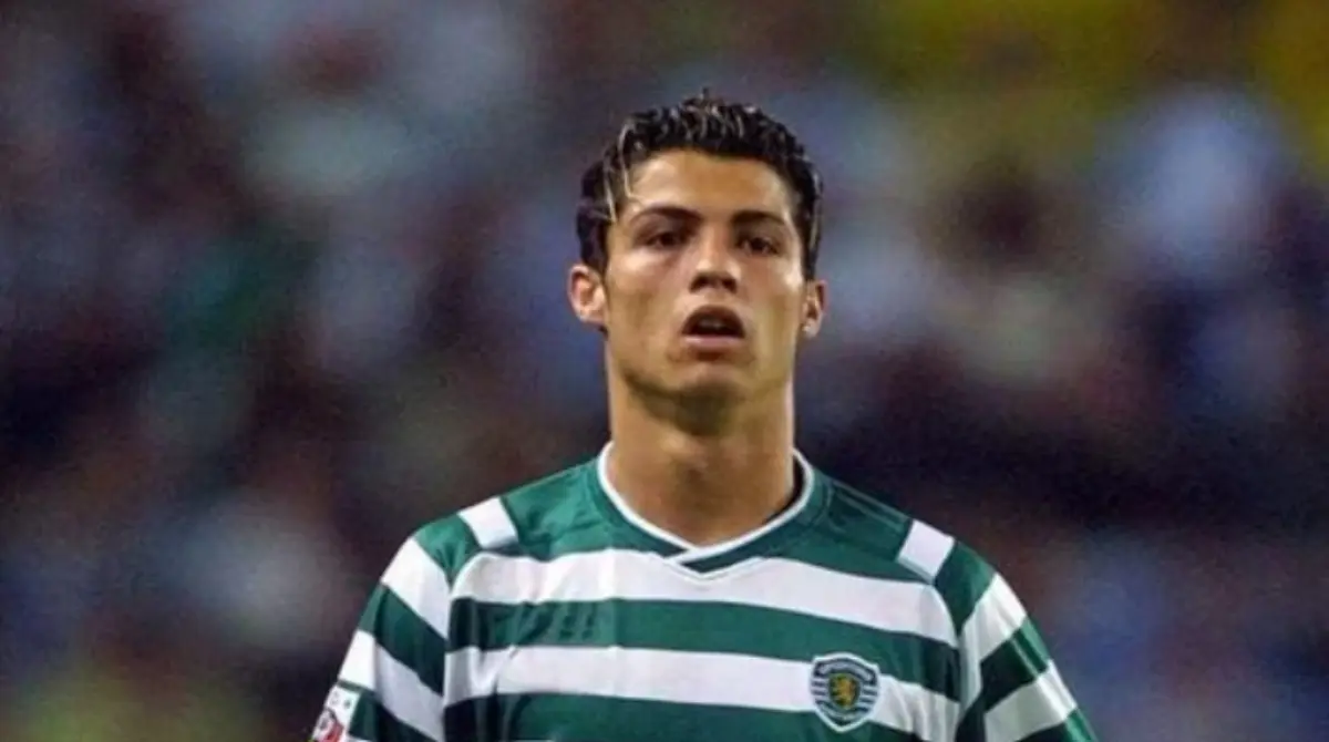 En un inicio, sus compañeros y entrenadores veían su talento, pero le decían que sería difícil sobresalir por su físico débil, por lo que comenzó a prepararse y logró debutar en primera división con el Sporting en 2002 a sus 17 años.