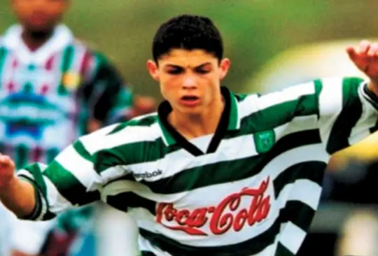 Cristiano se involucró con el futbol desde muy joven, y a los 7 años ya era parte de los recoge balones del equipo local de Madeira en Funchal, su ciudad natal.