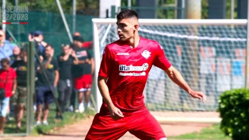 Johan Vásquez está jugando en la Serie A de Italia desde el año 2021. Johan Vásquez está jugando en la Serie A de Italia desde el año 2021.