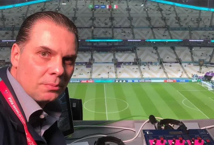 Christian Martinoli revel&oacute; la an&eacute;cdota de cuando un luchador le dio un golpe por poner el ambiente arriba del ring.