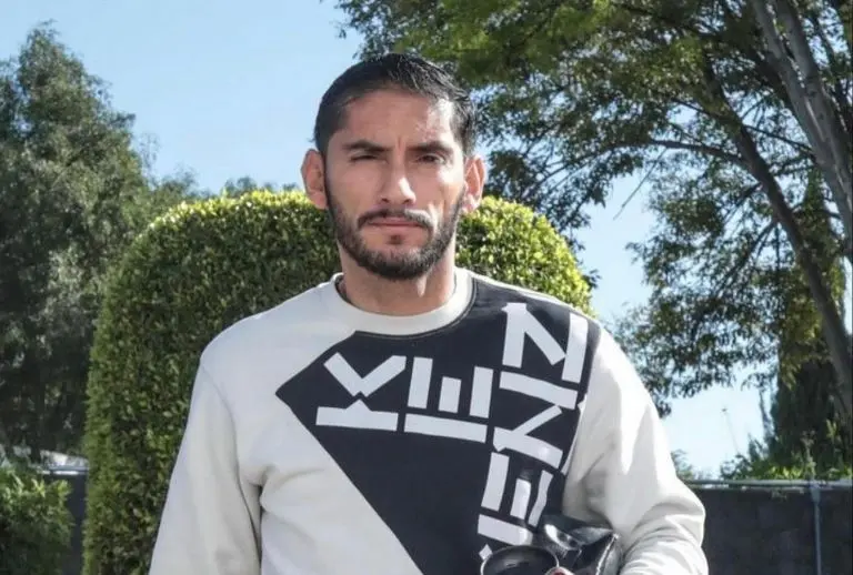 El portero mexicano fue abordado cerca del club - @jjesuscorona01