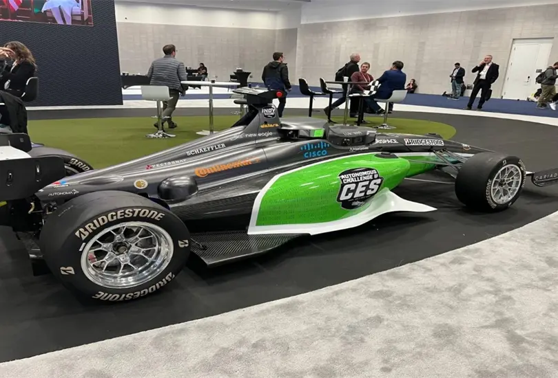 Esta es la apariencia del que se considera el veh&iacute;culo m&aacute;s r&aacute;pido del planeta.