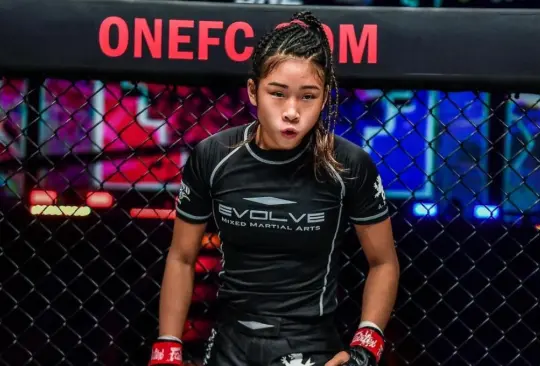 Angela Lee compartió en redes sociales que Victoria Lee, quien era considerada la máxima promesa de la MMA, falleció antes del 2023.