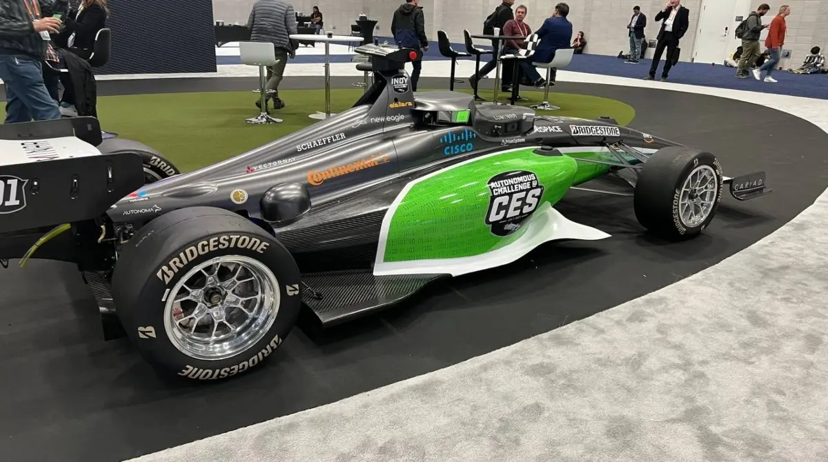 Este es el prototipo del vehículo autónomo de carreras que se convertirían en el más rápido del planeta.